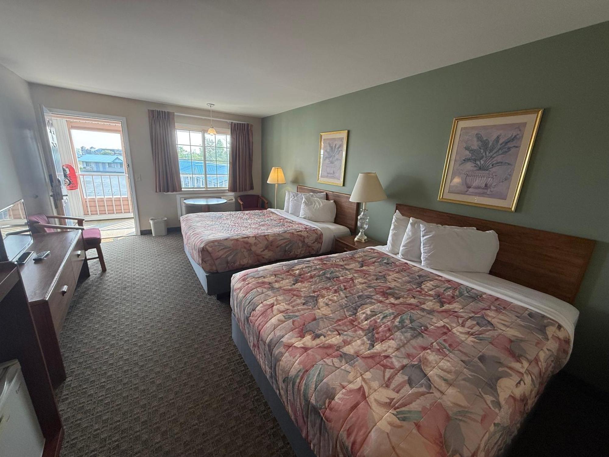 Great Lakes Inn Mackinaw City Bagian luar foto